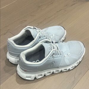 On Running Cloud shoes size 7.5 Women’s